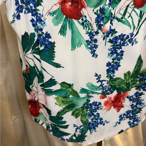 Karen Kane Floral V Neck Blouse Women's Size S - Picture 6 of 8